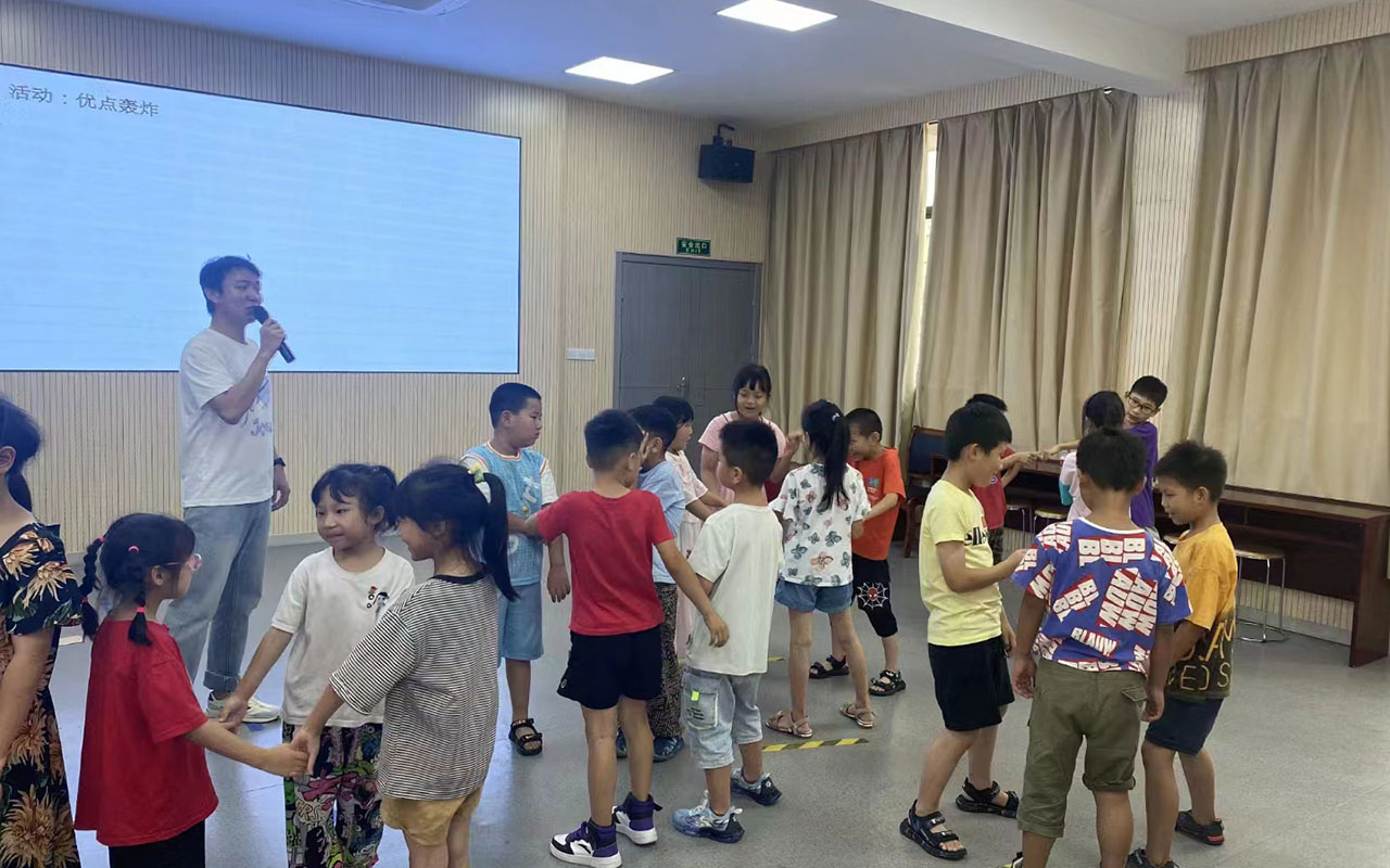 浏阳龙观乡中心学校